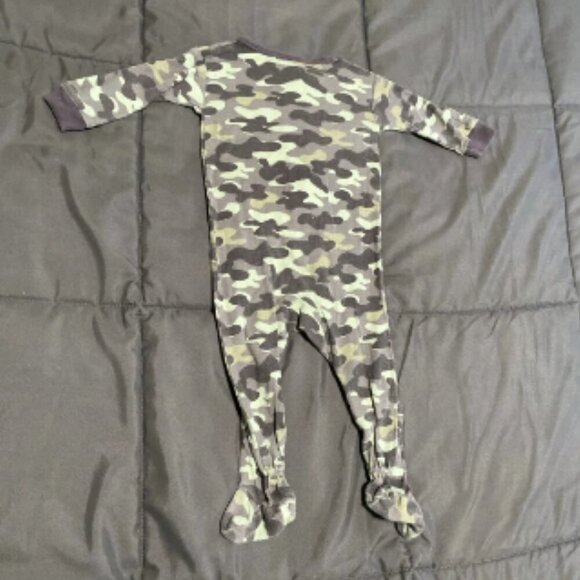 Organic Gerber Footed Sleeper - Picture 2 of 4